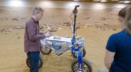 "This Mars rover's cool. But have you seen its wheels?" Screenshot